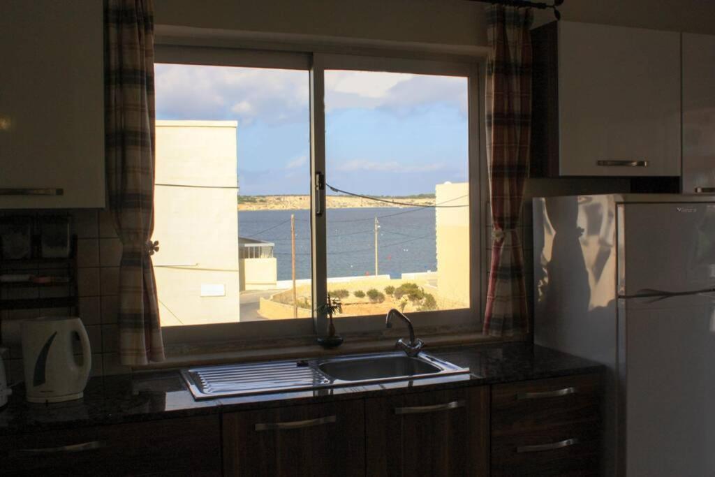 Fiesta Apartment Seaview Mellieħa Extérieur photo