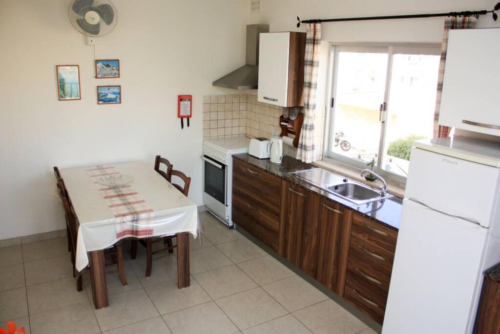 Fiesta Apartment Seaview Mellieħa Extérieur photo