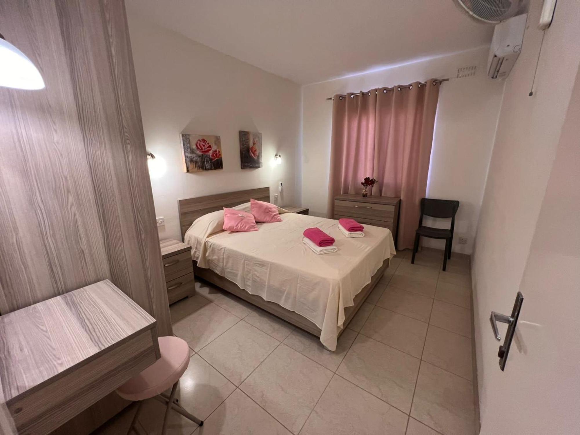 Fiesta Apartment Seaview Mellieħa Extérieur photo